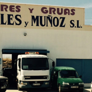 Grúas Urdiales y Muñoz, S.L.